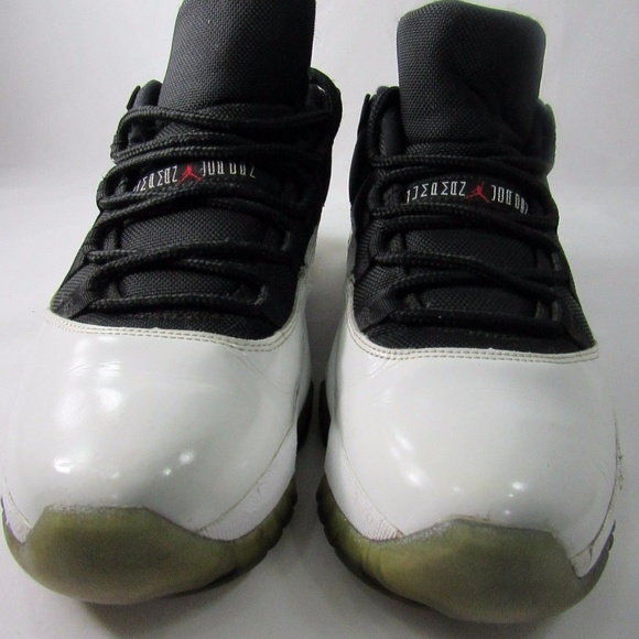 Nike Air Jordan Size 11.5 White Black Mens C2A C5